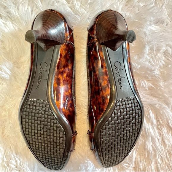 💥Host Pick!💥 Cole Haan Helena Patent Leather Square Toe Kitten Heels - Picture 4 of 11